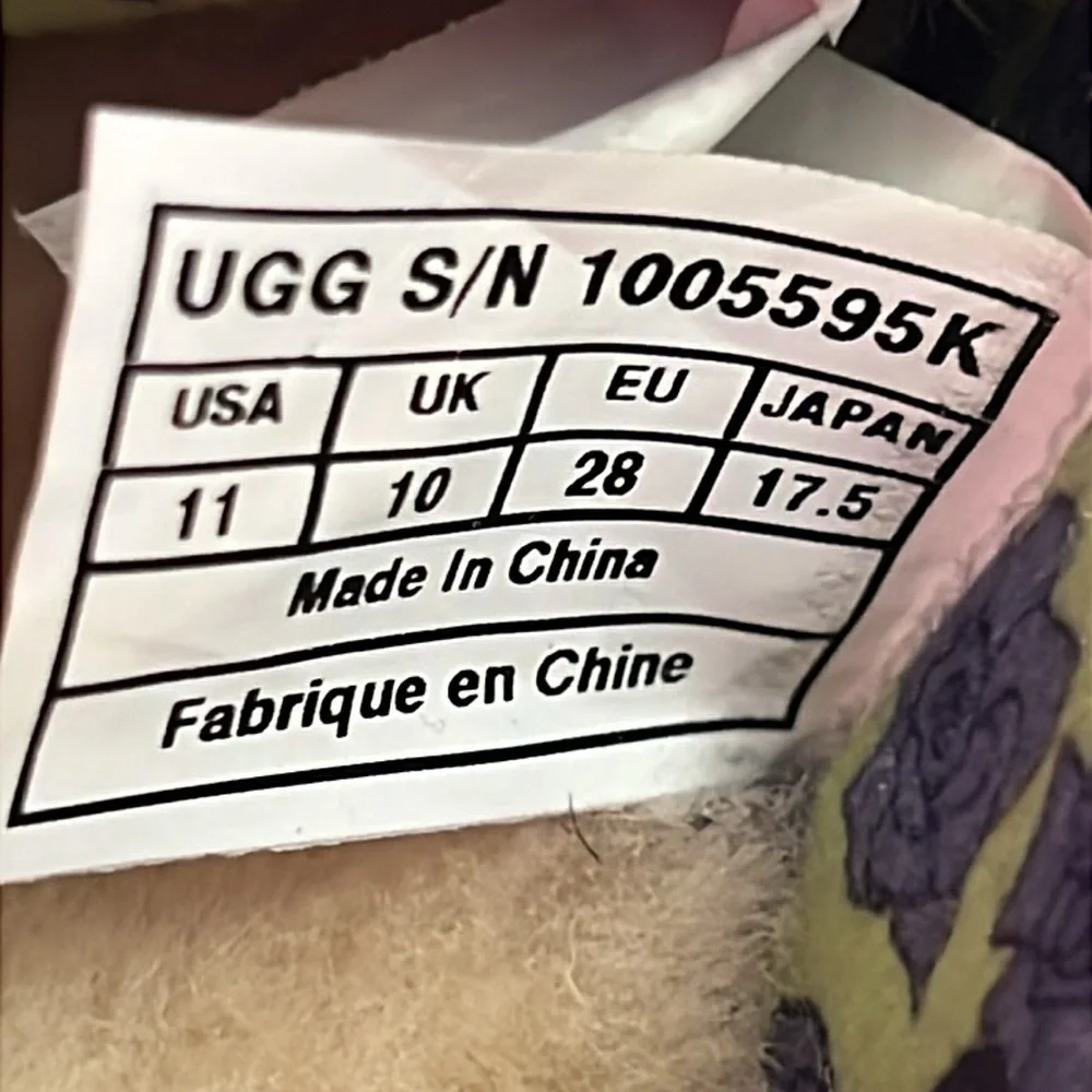 UGG Australia Dakota Kids Purple‎ Moccasins slippers size 11